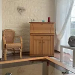 아파트 2 Mit Garten